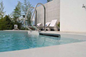 Piscina in cemento armato resinata - Sonvico