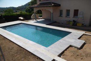 Piscina in vetroresina - Curio - durante