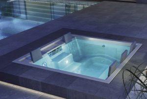 Relax in Piscina: zona idromassaggio