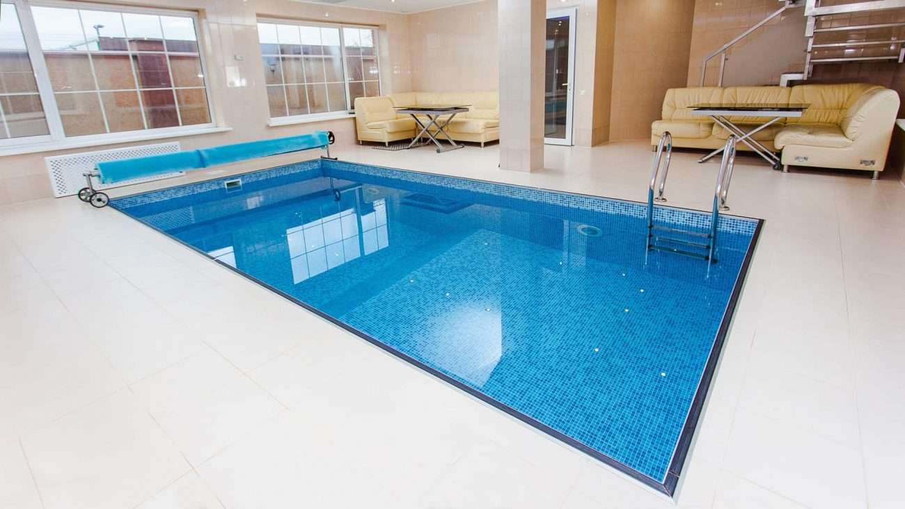 2023.10.23-piscina-interna-01 2023.10.23-piscina-interna-01