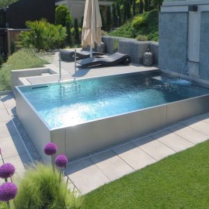 Acciaio inox - Piscina in acciaio inox luganese