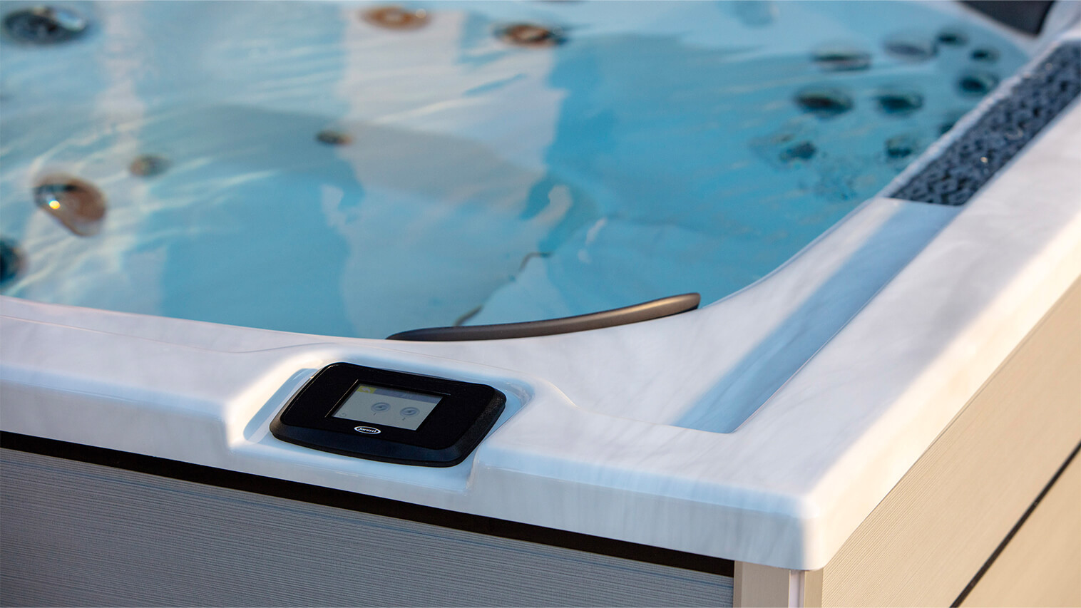img-articolo-blog-2025.08.25_jacuzzi-efficenza-energetica-1